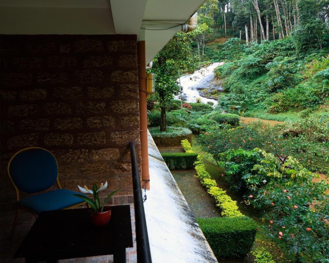 Falling Waters مونار المظهر الخارجي الصورة