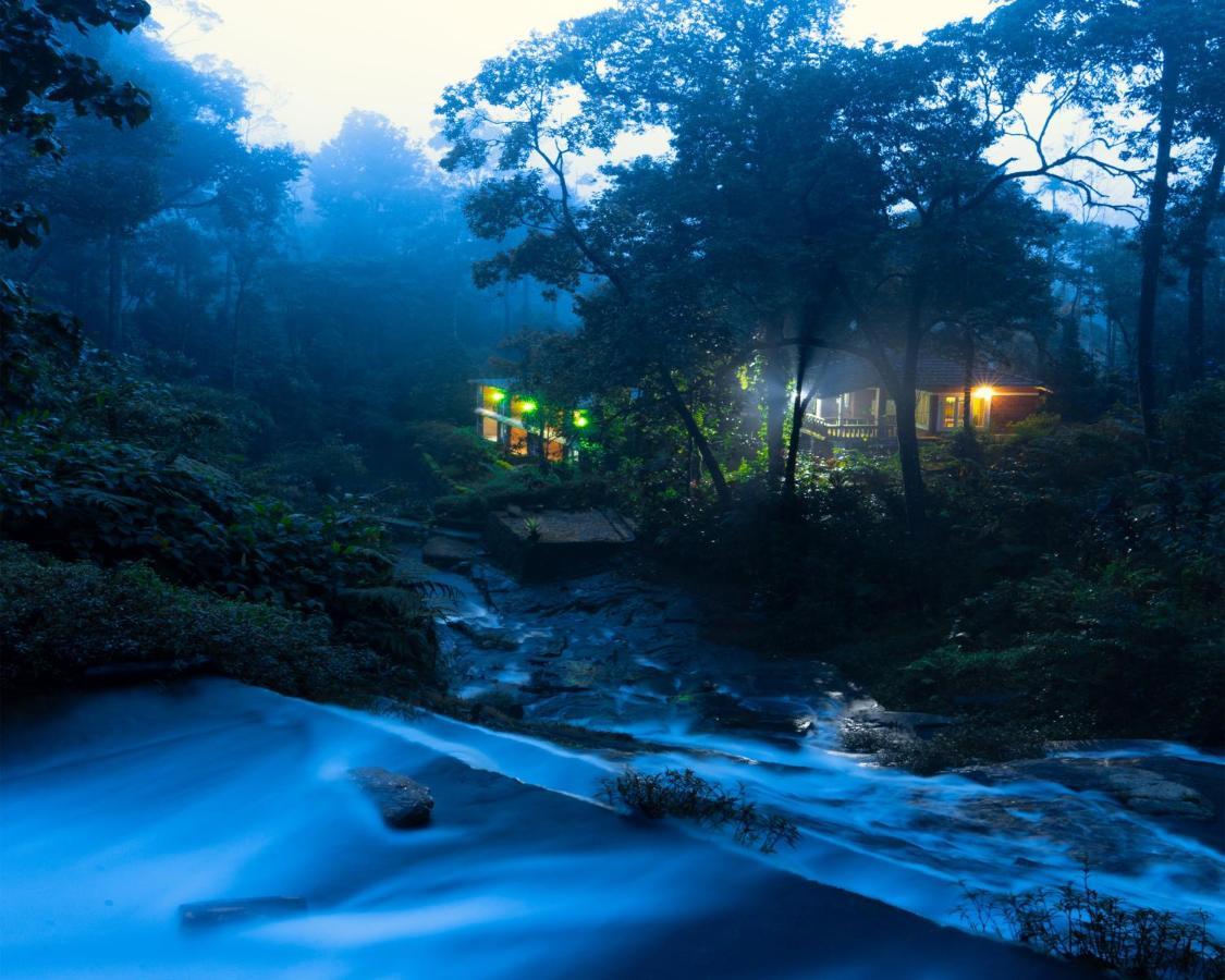Falling Waters مونار المظهر الخارجي الصورة