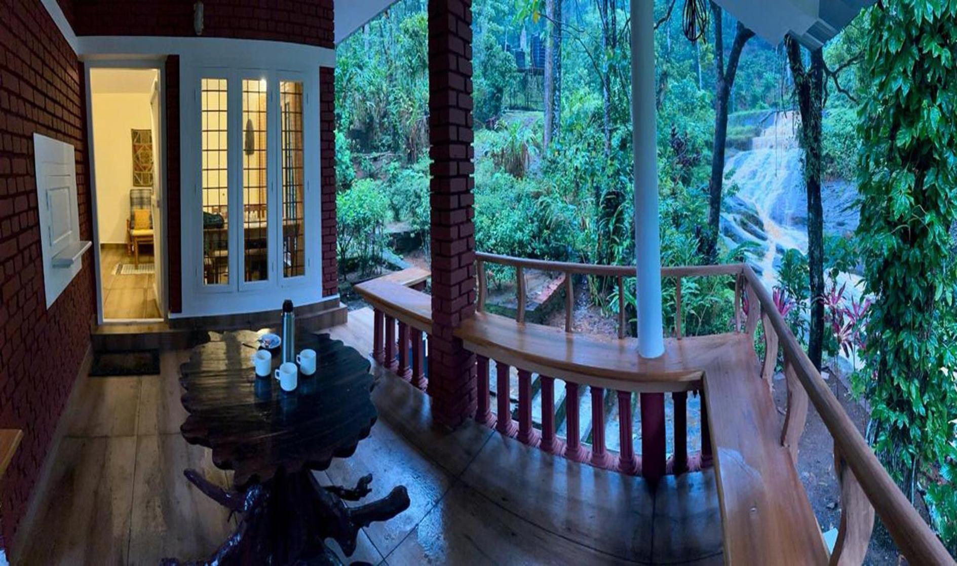 Falling Waters مونار المظهر الخارجي الصورة