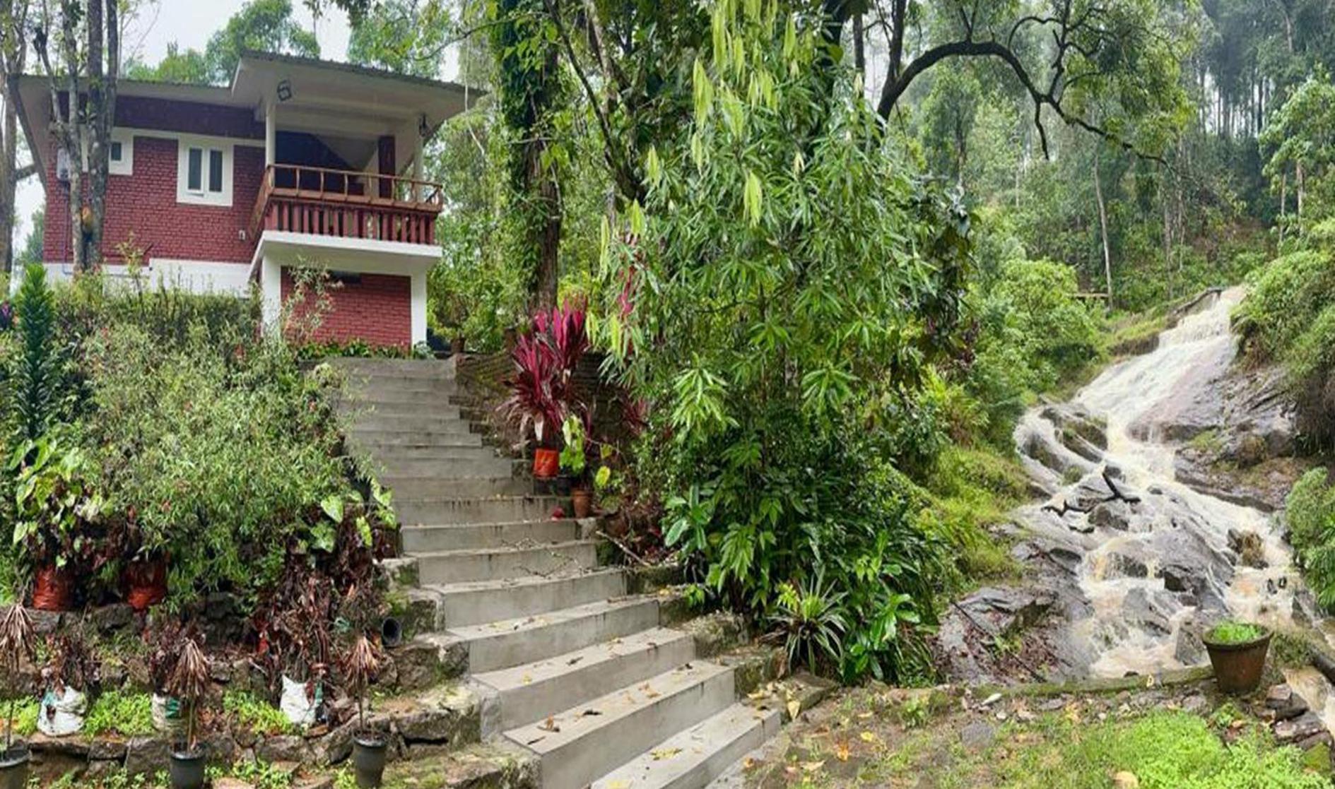 Falling Waters مونار المظهر الخارجي الصورة